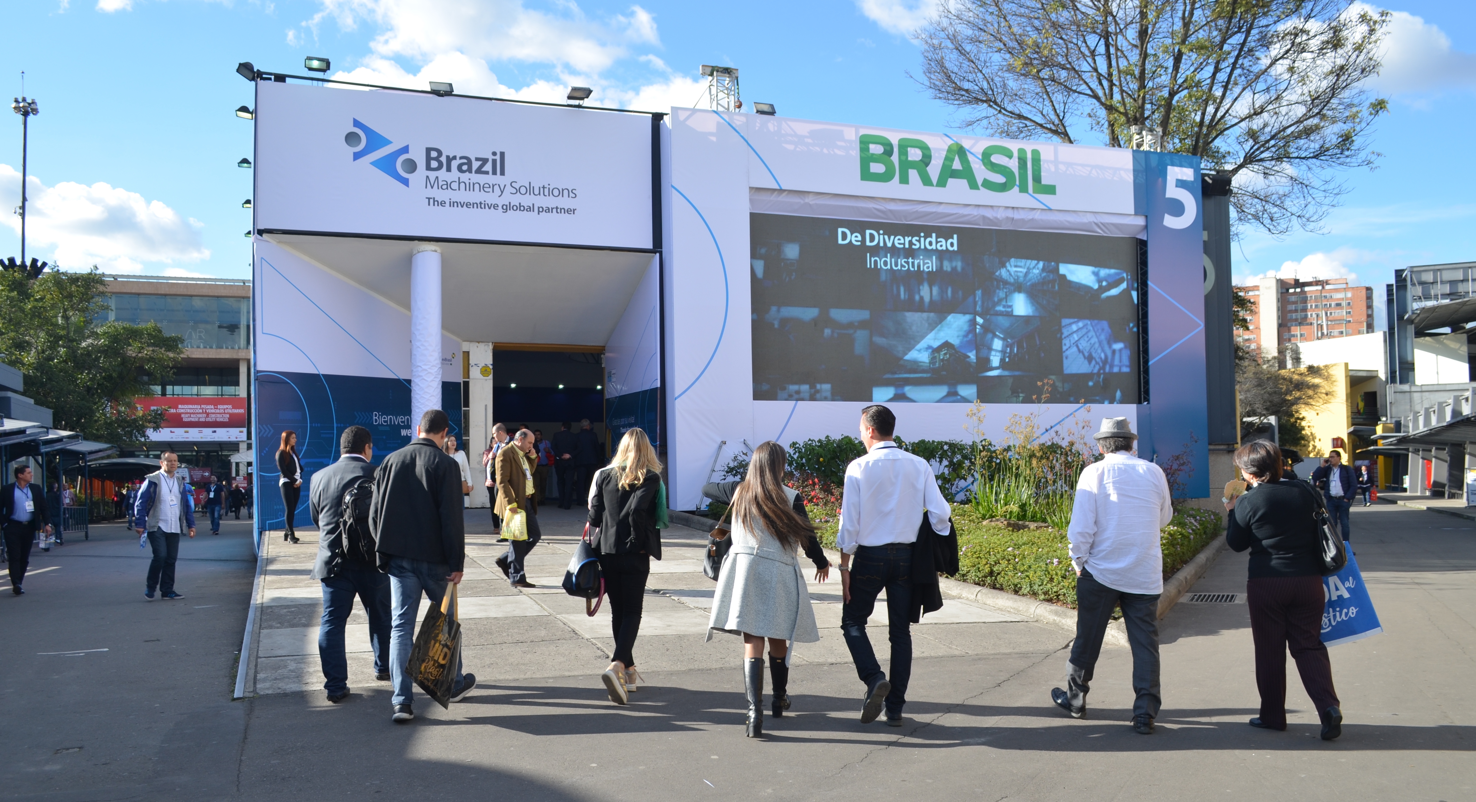 FABRICANTES DE MÁQUINAS E EQUIPAMENTOS MOVIMENTAM CERCA DE US$ 23 MILHÕES NA COLÔMBIA