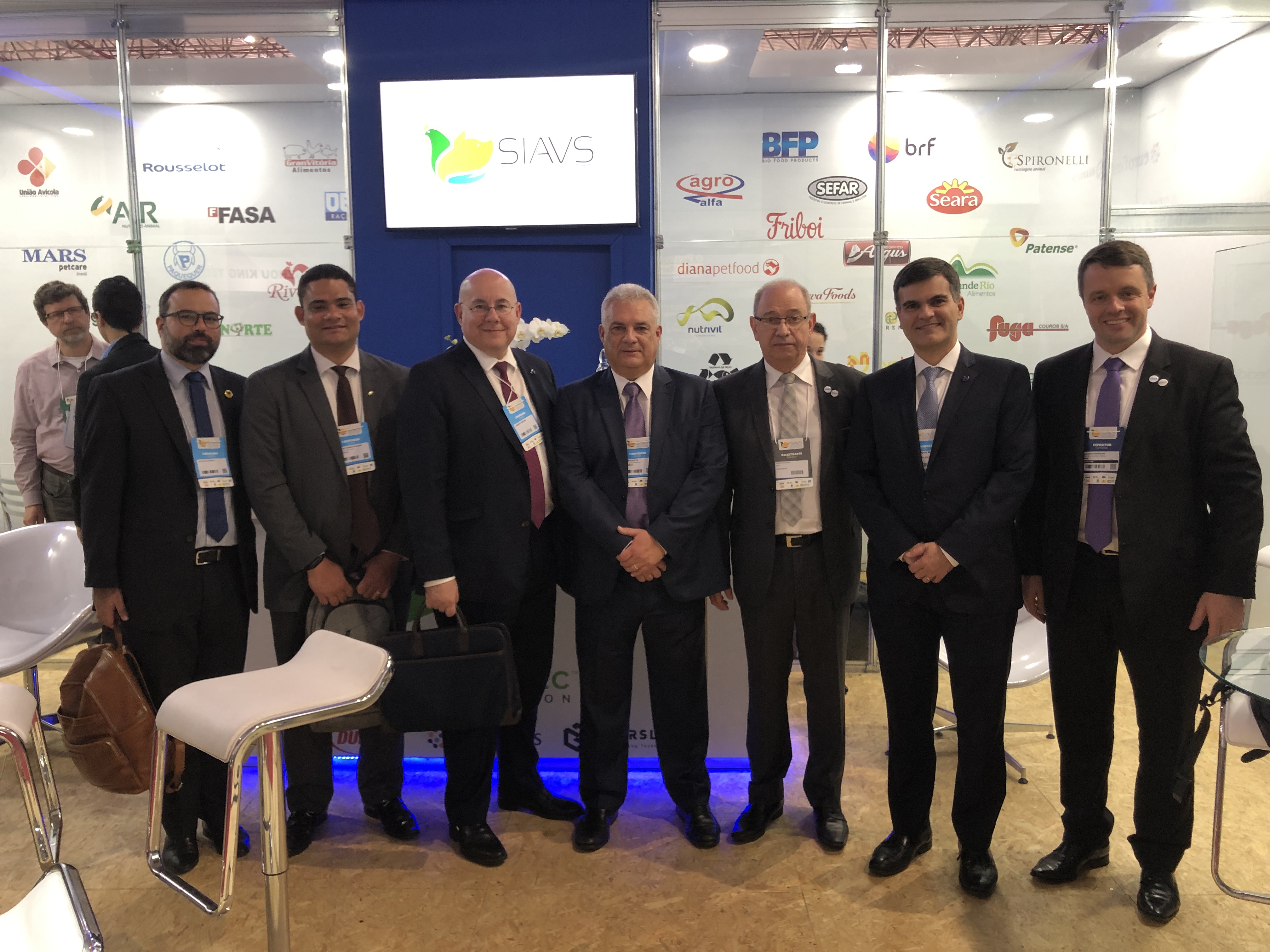 Presidente da Apex-Brasil conferiu estandes durante o SIAVS 2019