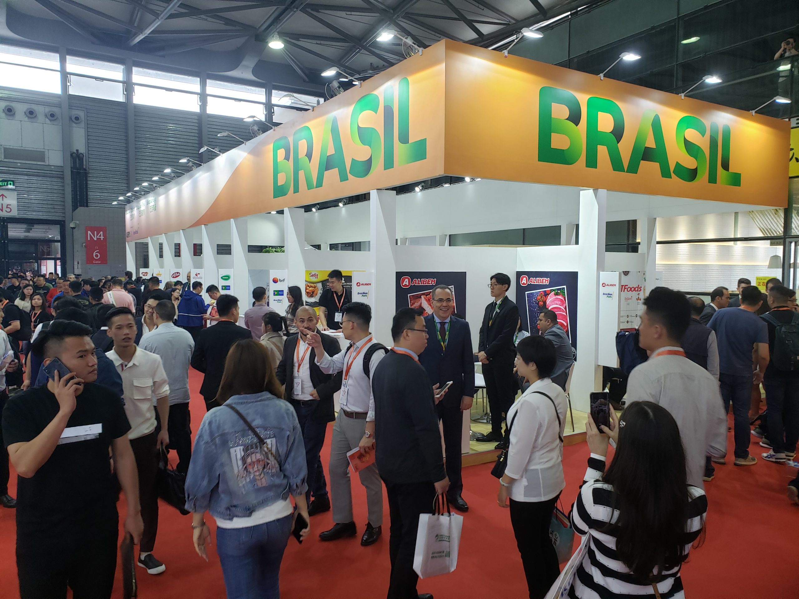 ABPA promove exportações brasileiras em uma das maiores feiras de alimentos da China