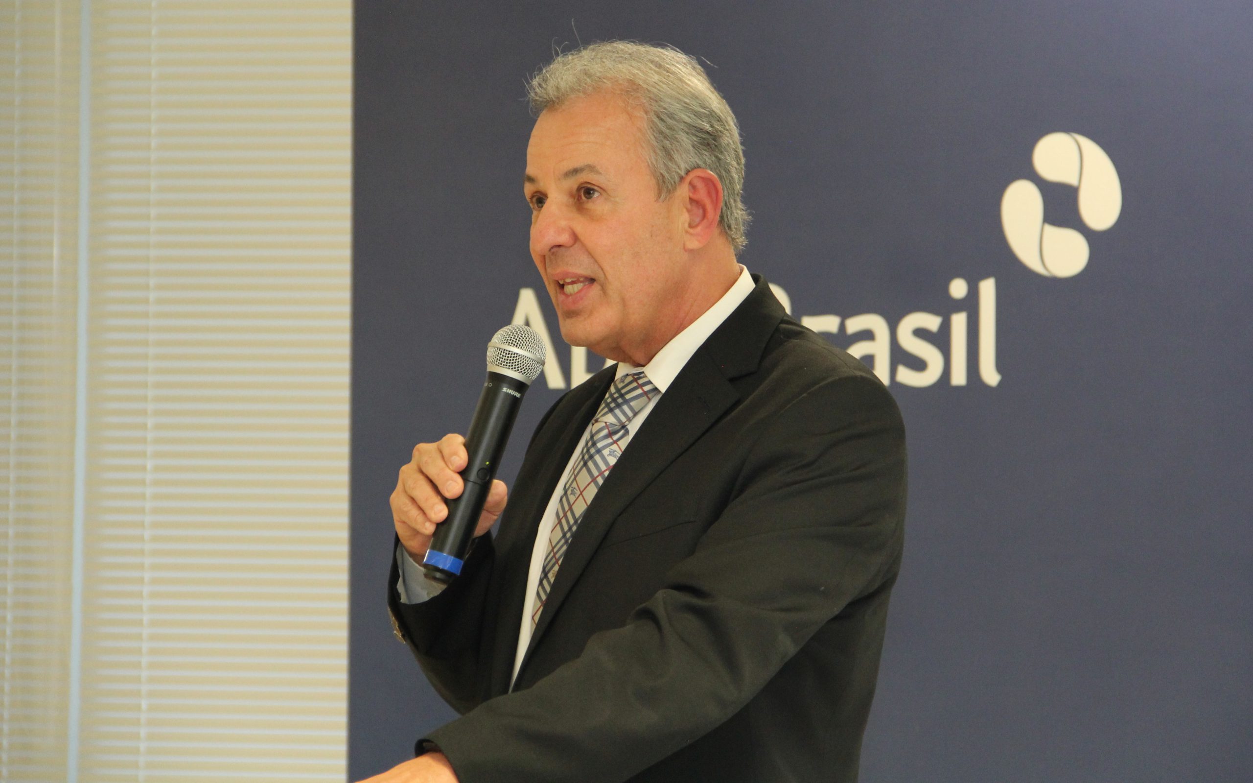 Brasil quer aumentar investimentos estrangeiros em energia e mineração