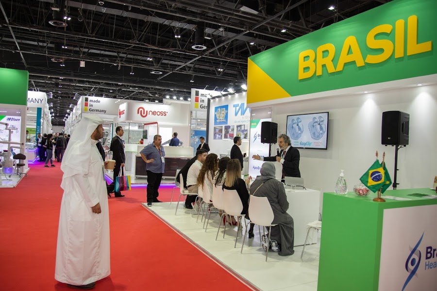 Empresas brasileiras de odontologia marcam presença na principal feira do setor no Oriente Médio e Norte da África em parceria com a ABIMO E Apex-Brasil