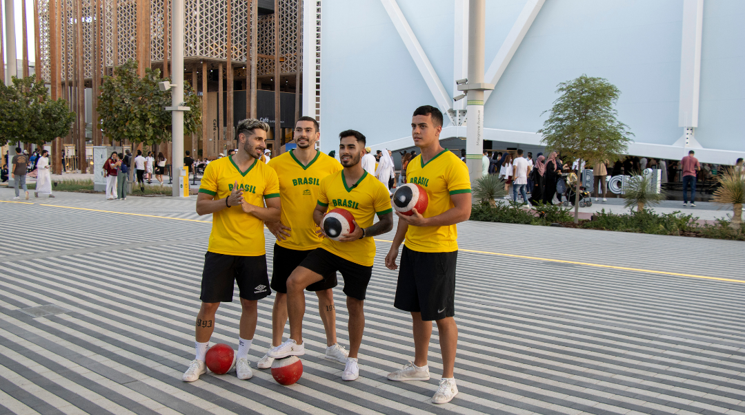 Estrelas do chamado futebol livre brilham em apresentação no Pavilhão Brasil